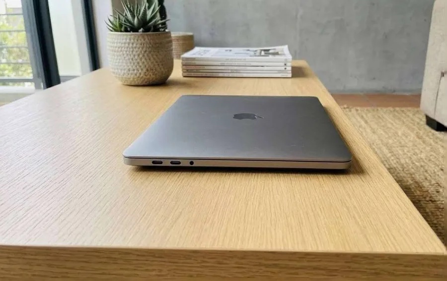 MacBook Pro 2019 16inch core i7 16gb 512gb